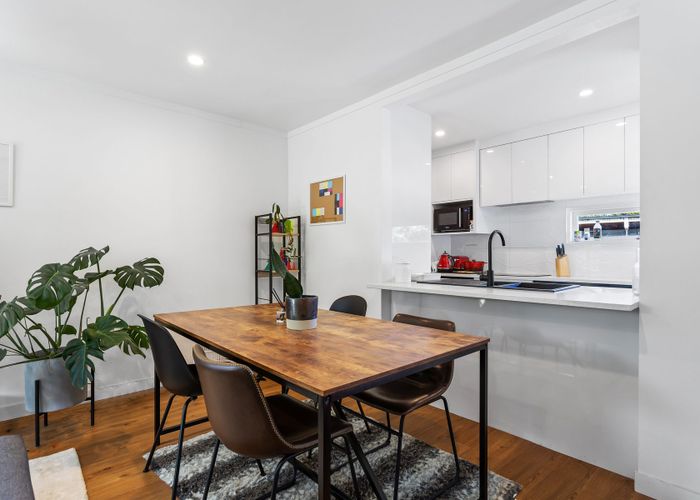  at 2/32B Ballarat Street, Ellerslie, Auckland City, Auckland