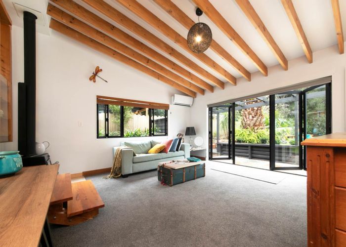  at 482 Huia Road, Laingholm, Auckland