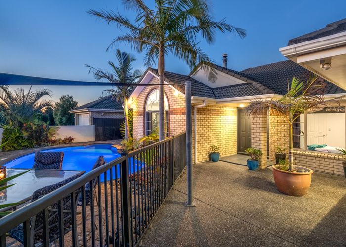  at 43 Corta Bella Place, Golflands, Manukau City, Auckland