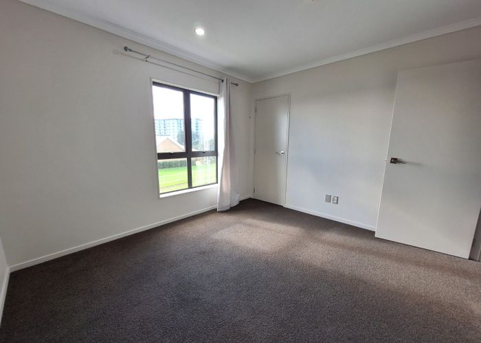  at 8 Kerrs Road, Wiri, Manukau City, Auckland