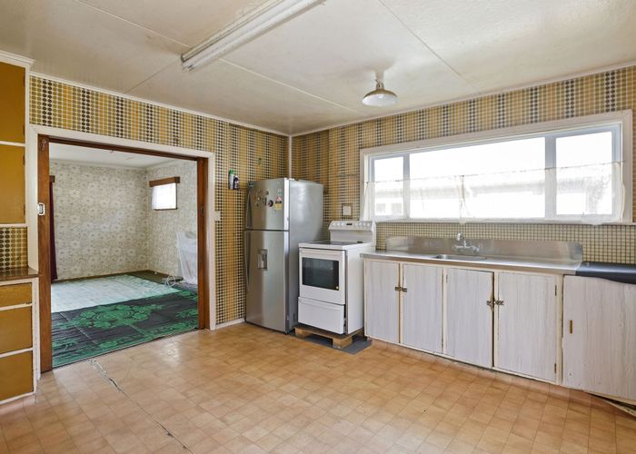  at 147 Wainuiomata Road, Wainuiomata, Lower Hutt, Wellington