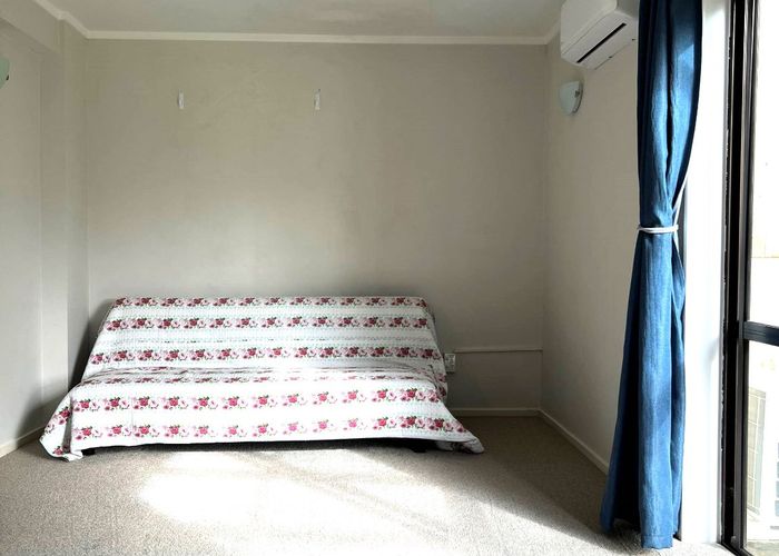  at 78a Glencoe rd, Browns Bay, North Shore City, Auckland