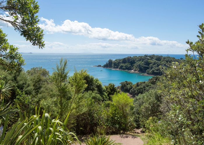  at 50 & 52 Te Aroha Avenue, Oneroa, Waiheke Island, Auckland