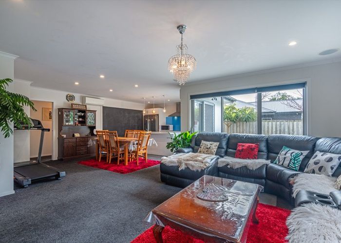  at 8 Cardiff Street, Highbury, Palmerston North
