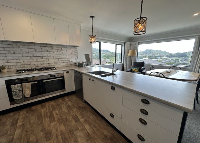  at 2a Leadline Place, Whitby, Porirua, Wellington