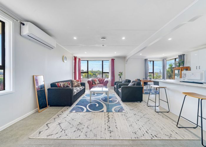  at 4 Macky Avenue, Mangere East, Auckland