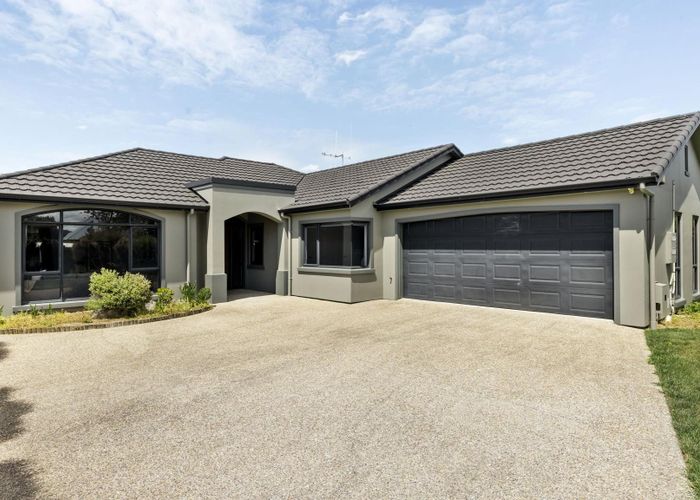  at 10 Belgrave Court, Huntington, Hamilton