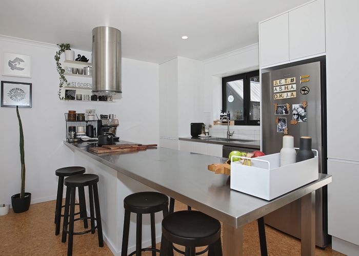 at 20 Moana Street, Riverton