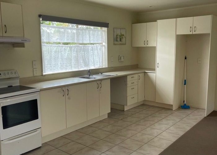  at 3 Gina Avenue, Ranui, Waitakere City, Auckland