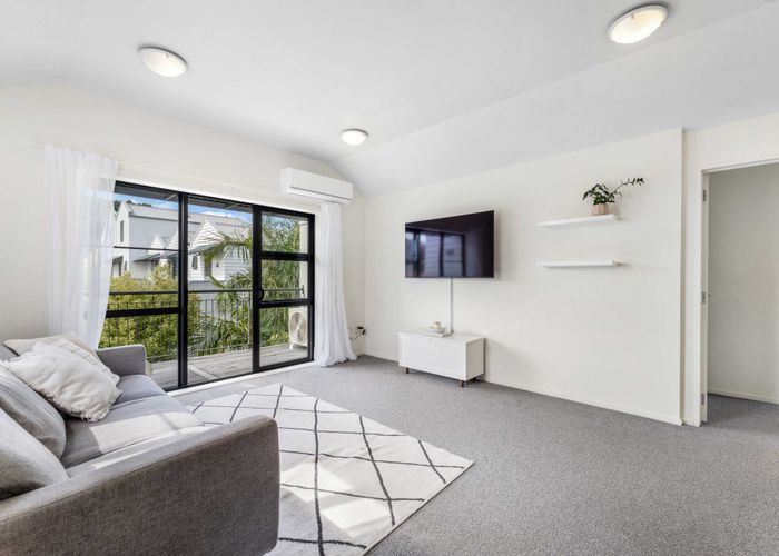  at 23/5 Carolina Place, Albany, North Shore City, Auckland