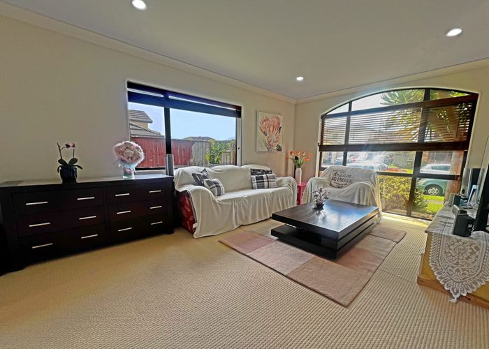  at 3 Silverwood Drive, Flat Bush, Manukau City, Auckland