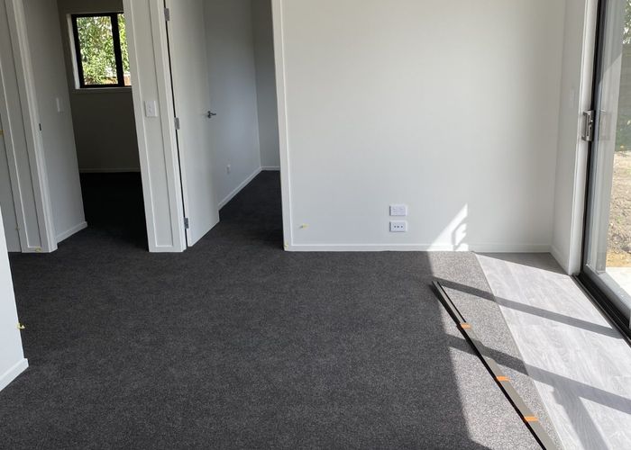  at 297 Clarkin Road, Fairfield, Hamilton