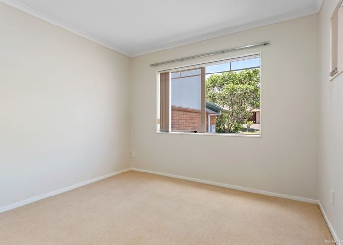  at 5A Landvale Court, Browns Bay, North Shore City, Auckland