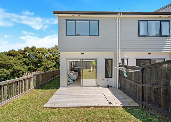  at 26 Kaimai Avenue, Massey, Waitakere City, Auckland