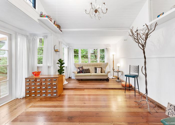  at 91 Warner Park Avenue, Laingholm, Auckland