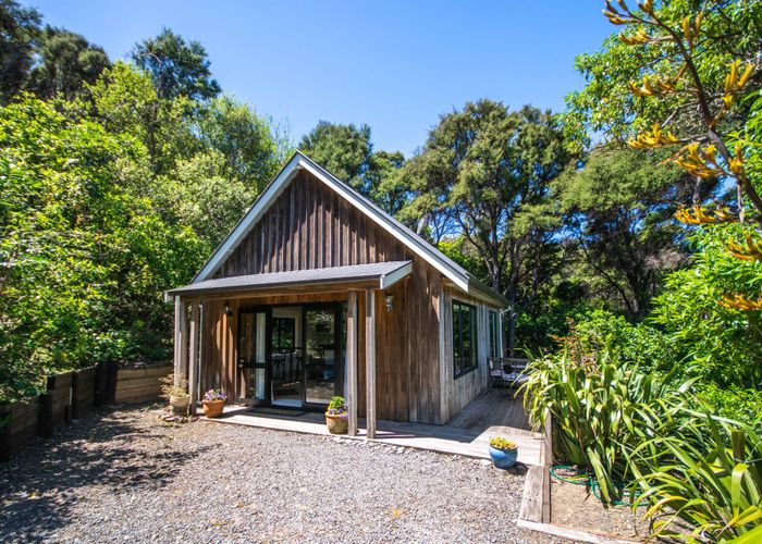 at 6888I Christchurch Akaroa Road, Takamatua