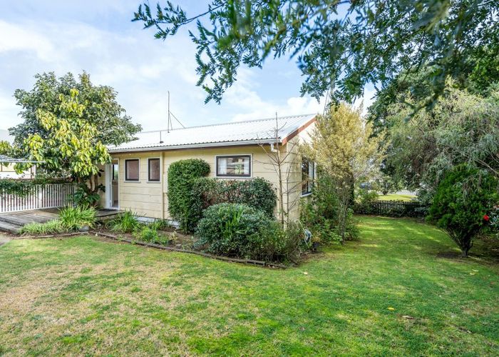  at 20 Arnold Grove, Paraparaumu Beach, Paraparaumu
