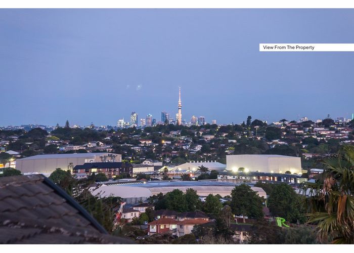  at 16 San Lorenzo Rise, Henderson, Auckland