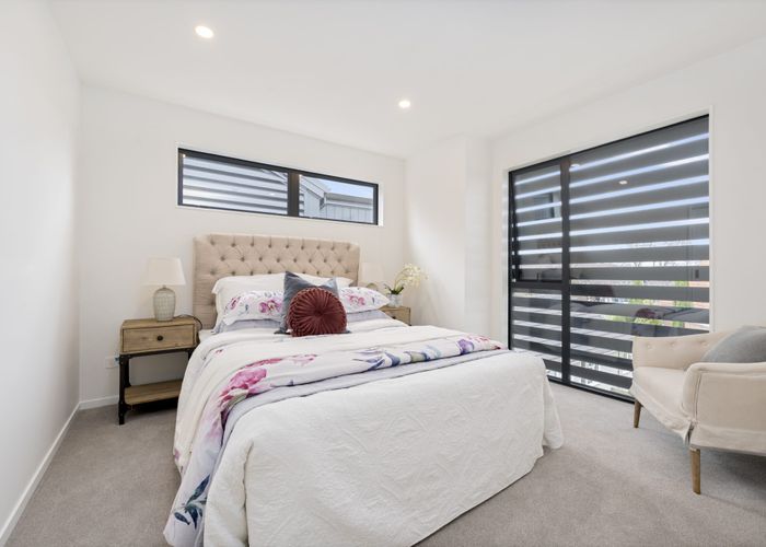  at 4/6 Shakespeare Road, Milford, North Shore City, Auckland