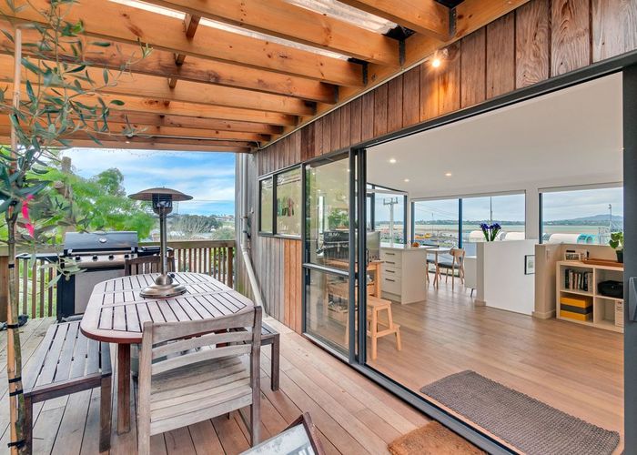  at 1/3 Beach Road, Northcote Point, North Shore City, Auckland