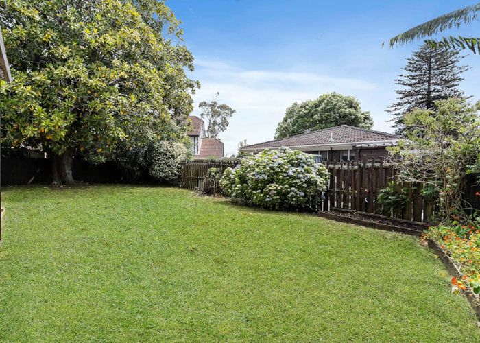  at 5B Roslyn Road, Mount Wellington, Auckland