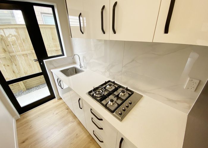  at 2 Clonmany Road, Flat Bush, Manukau City, Auckland