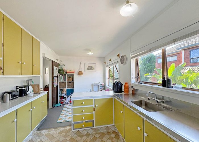  at 1/6 Kimberley Road, Epsom, Auckland