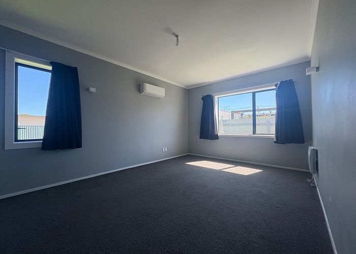 at 2/2 Emerson St, Petone, Lower Hutt, Wellington