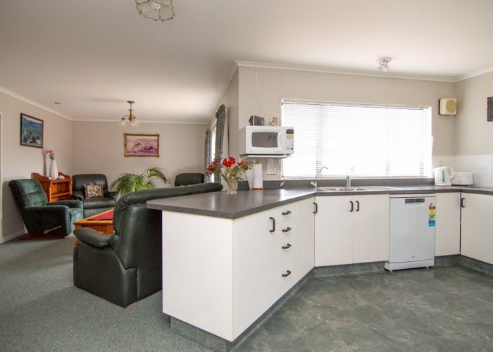  at 14 Rosebank Avenue, Kelvin Grove, Palmerston North
