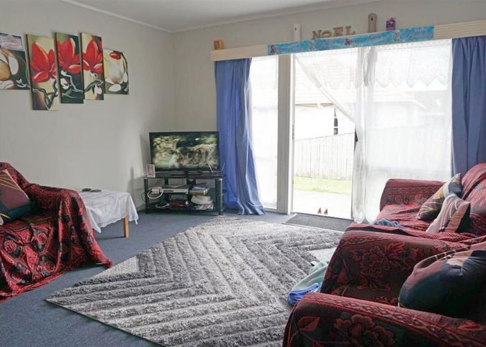  at 2/38 Woolfield Road, Papatoetoe, Auckland