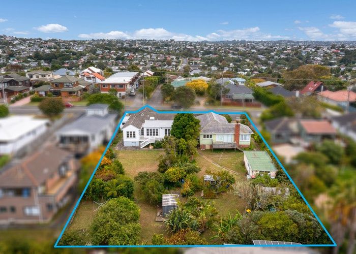  at 82-84 Ocean View Road, Northcote, North Shore City, Auckland