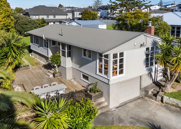  at 15 Westall Road, New Lynn, Waitakere City, Auckland