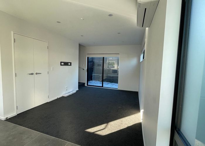  at 1/110 Kervil Avenue, Te Atatu Peninsula, Waitakere City, Auckland