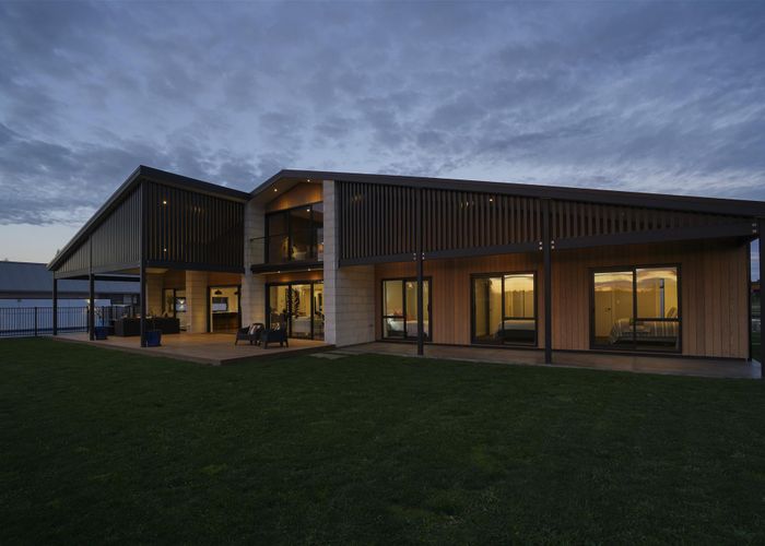  at 8D East Ridge Grove, Newstead, Hamilton