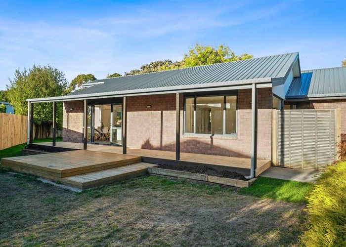  at 5 Laura Kent Place, Woolston, Christchurch
