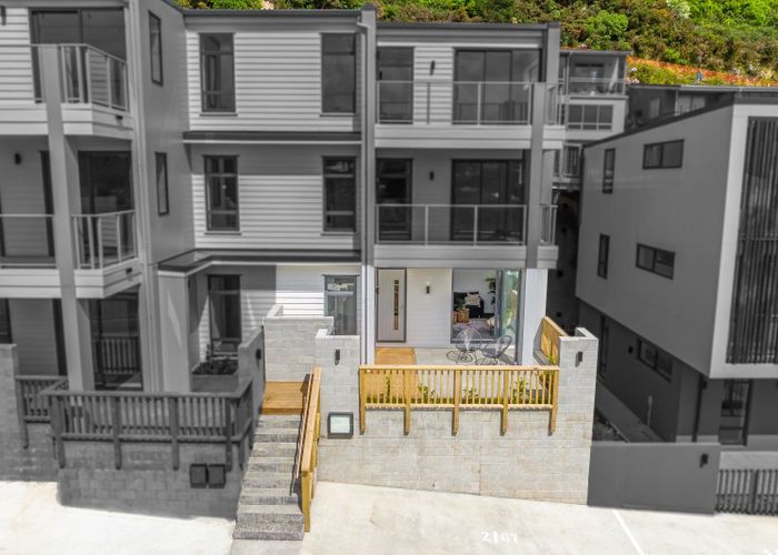  at 2/69 Tiketike Way, Brooklyn, Wellington
