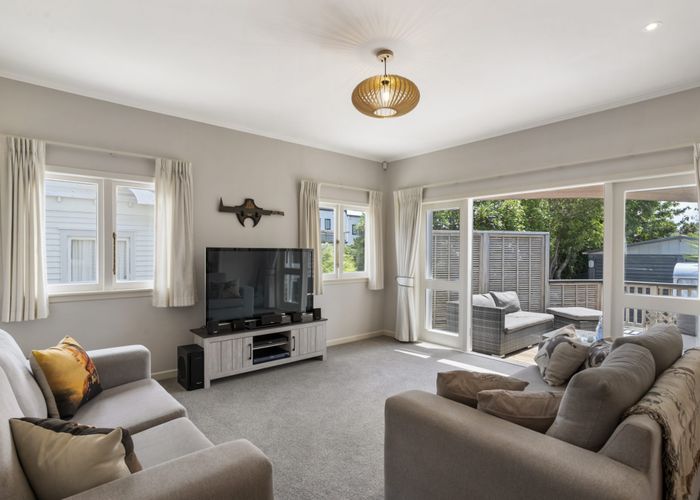  at 38 Ennismore Road, Mount Albert, Auckland