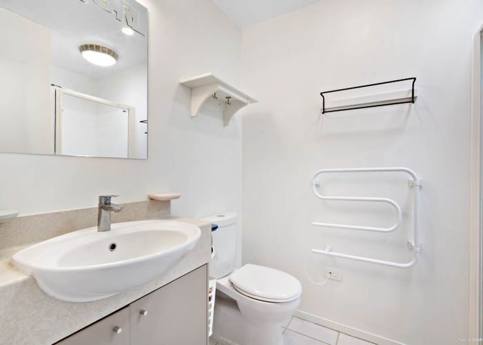  at 4/17 Waihi Way, East Tamaki, Auckland