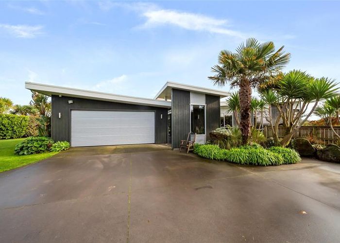  at 82 Mawhitiwhiti Road, Normanby, Hāwera