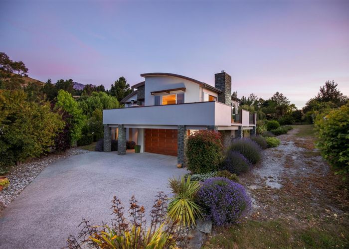  at 14 Milward Place, Kelvin Heights, Queenstown