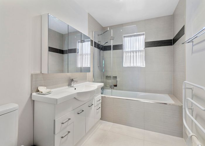  at 1/23 Ludlow Tce, Totara Vale, North Shore City