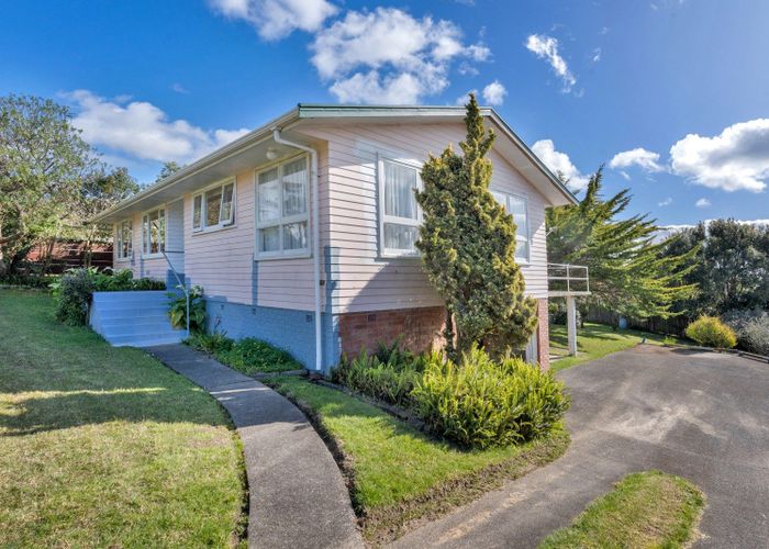  at 129 Cook Street, Howick, Auckland