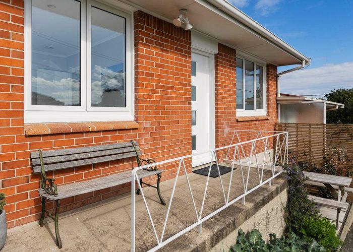  at 2/1034A New North Rd, Mount Albert, Auckland City, Auckland