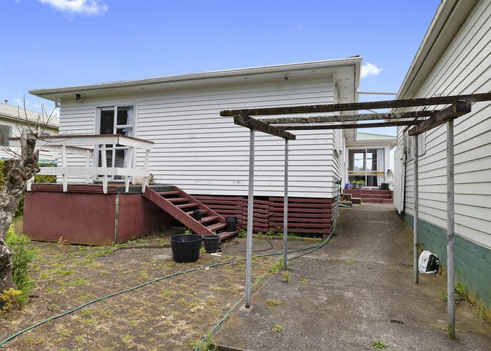  at 56 Banks Street, Marfell, New Plymouth