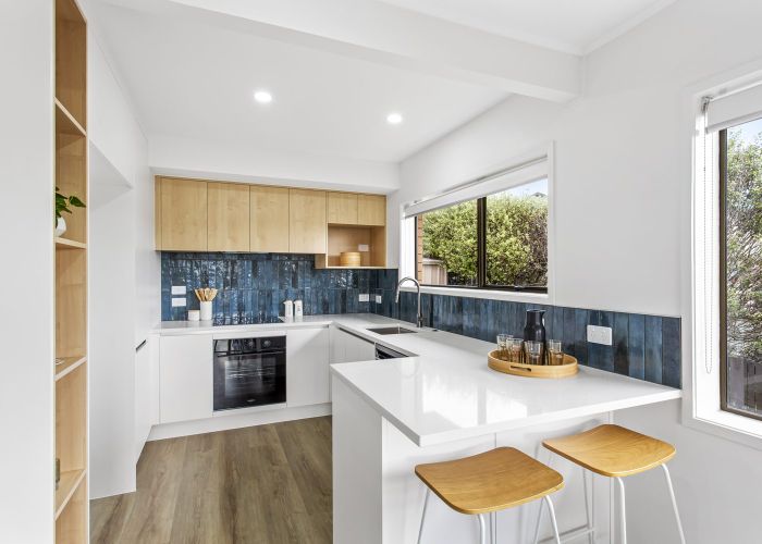  at 27B Galloway Crescent, Farm Cove, Manukau City, Auckland