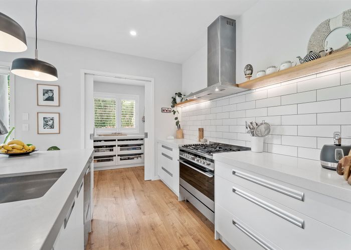  at 18B Hobbs Road, Matakatia, Whangaparaoa