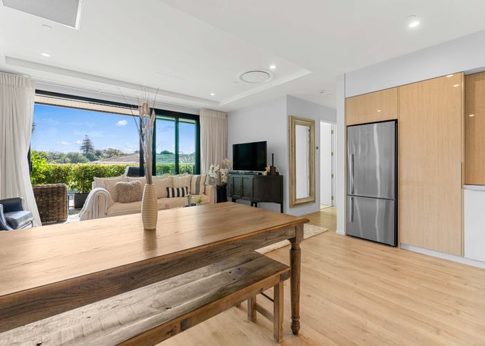  at 10/6 Utopia Park Heights, Welcome Bay, Tauranga
