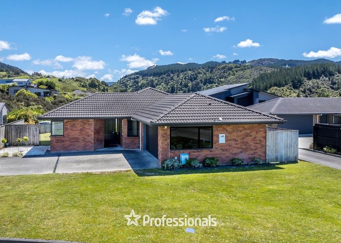  at 9 Percy Kinsman Crescent, Riverstone Terraces, Upper Hutt, Wellington