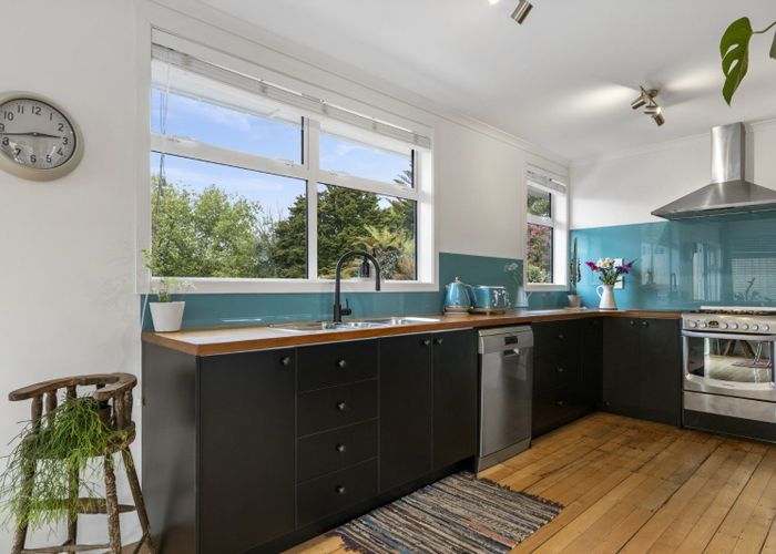  at 6 Stirling Grove, Greerton, Tauranga