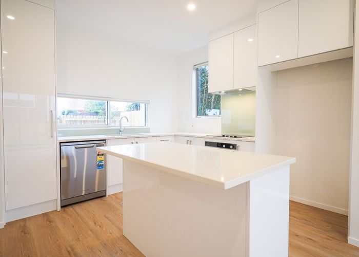  at 1/10 Tirimoana Road, Te Atatū South, Auckland